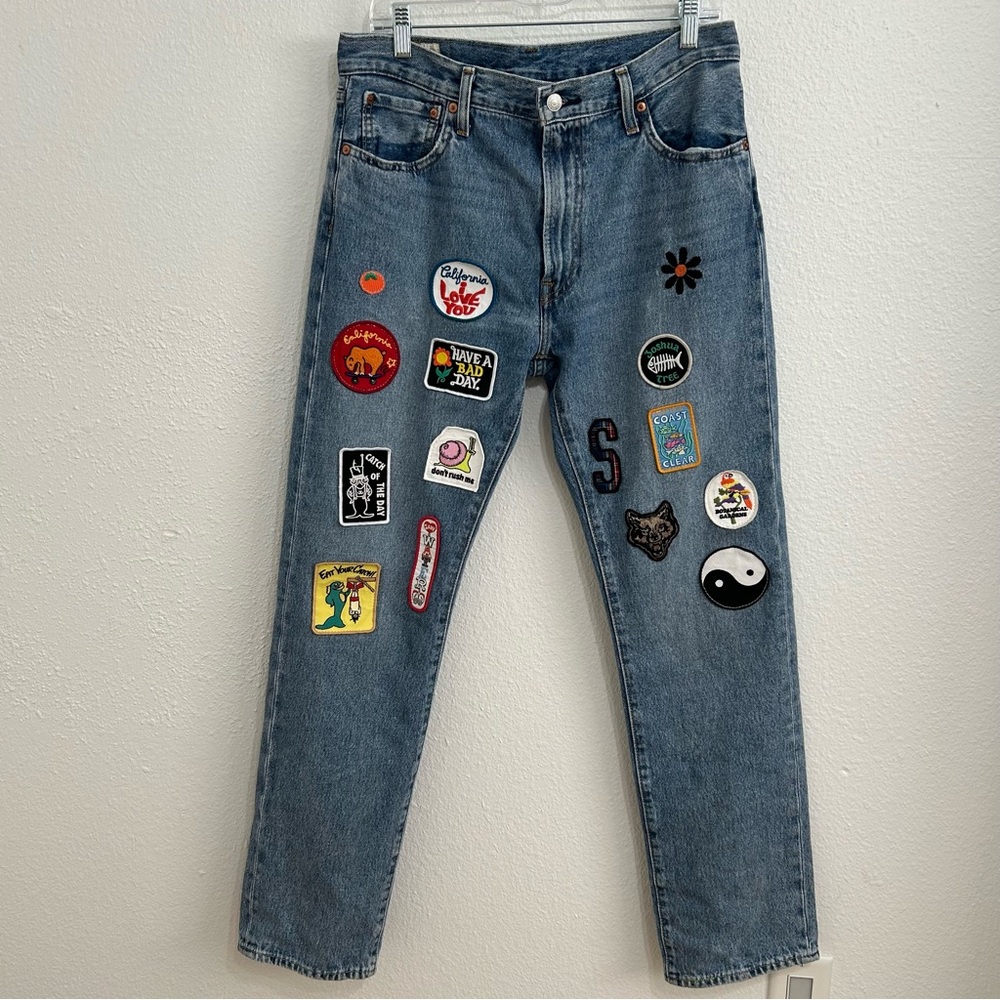 Men’s Levi patched jeans size 32